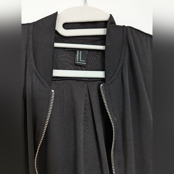 Forever21 Black jacket - Picture 2 of 4